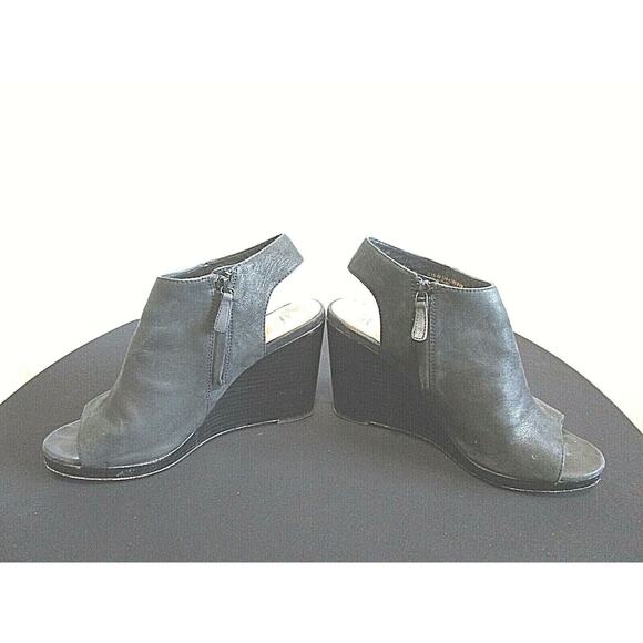 Cole Haan Grand OS Black Leather Ankle Strap Peep Toe Bootie Wedge Heels 8.5 M - Picture 5 of 10